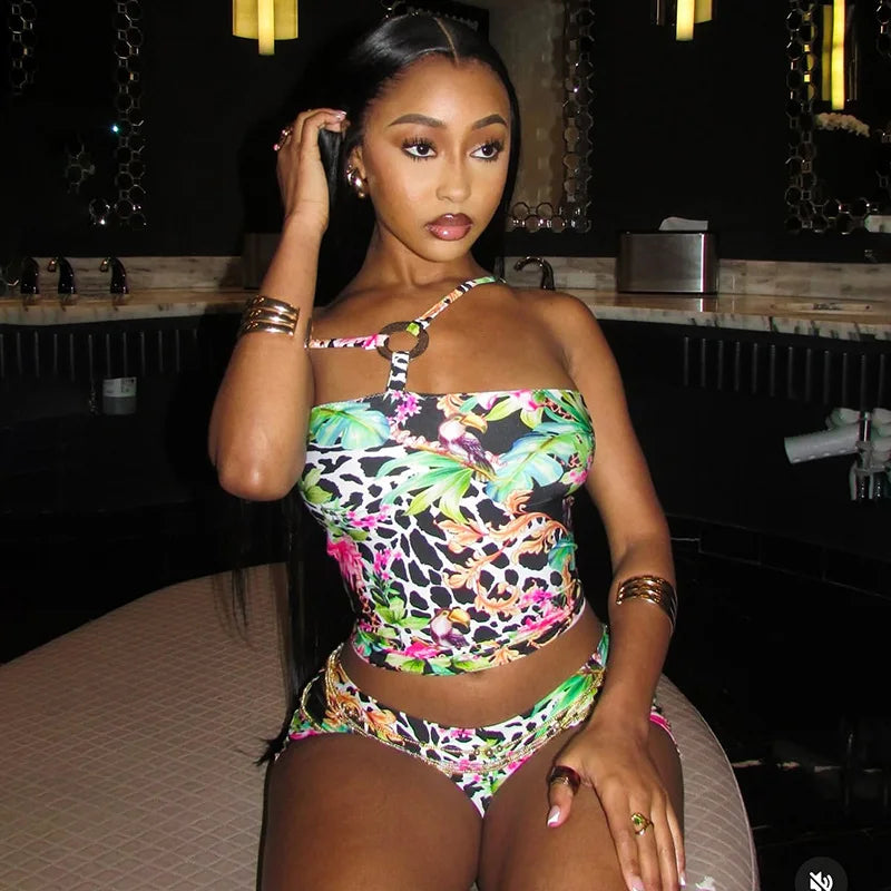 Nina Bikini